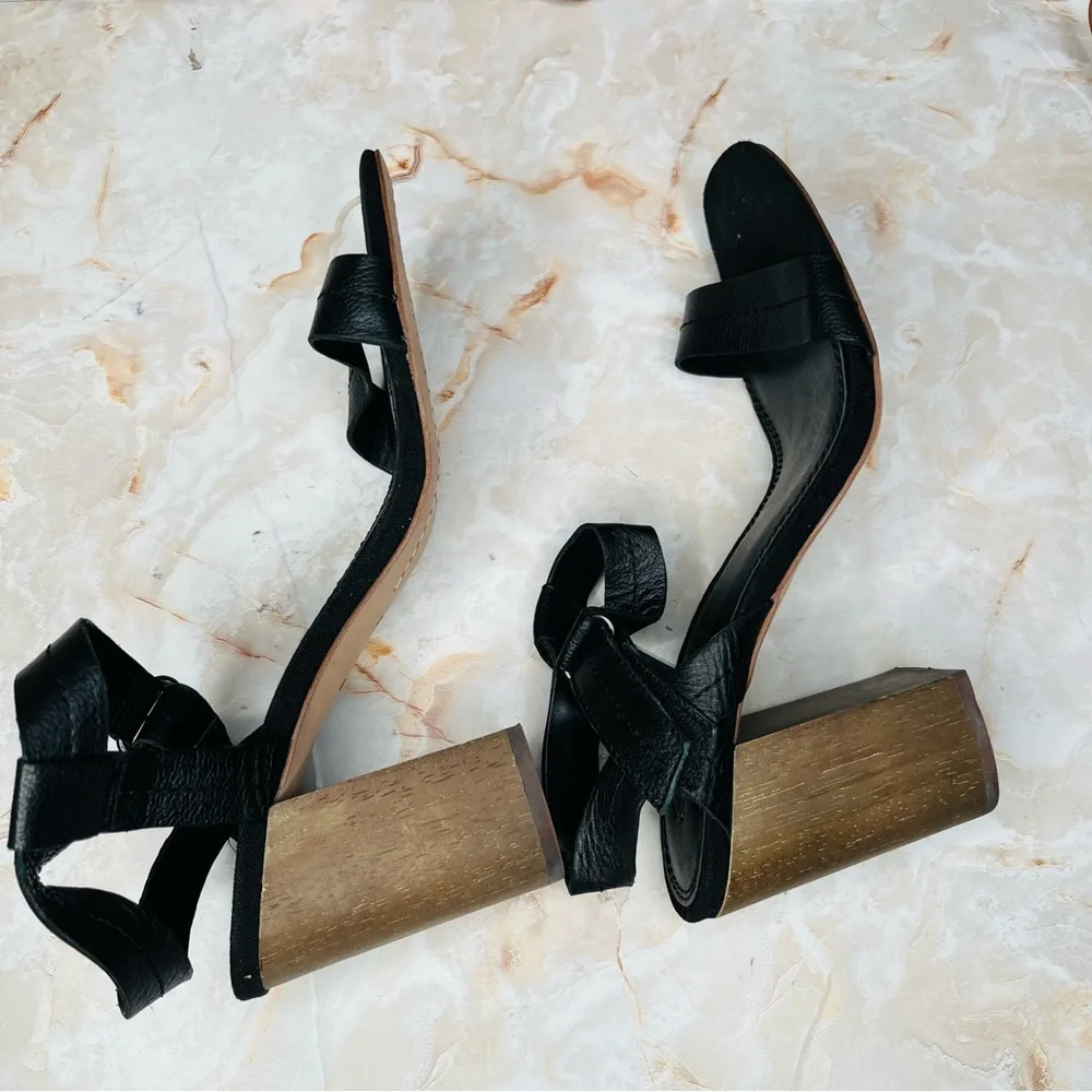 SPLENDID BLACK LEATHER STRAPPY SANDAL, Velcro Ankle Strap, Wood Block Heel